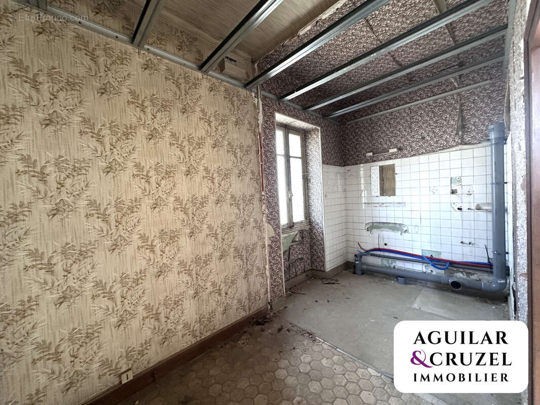 Maison à SAINT-GEORGES-SUR-MOULON