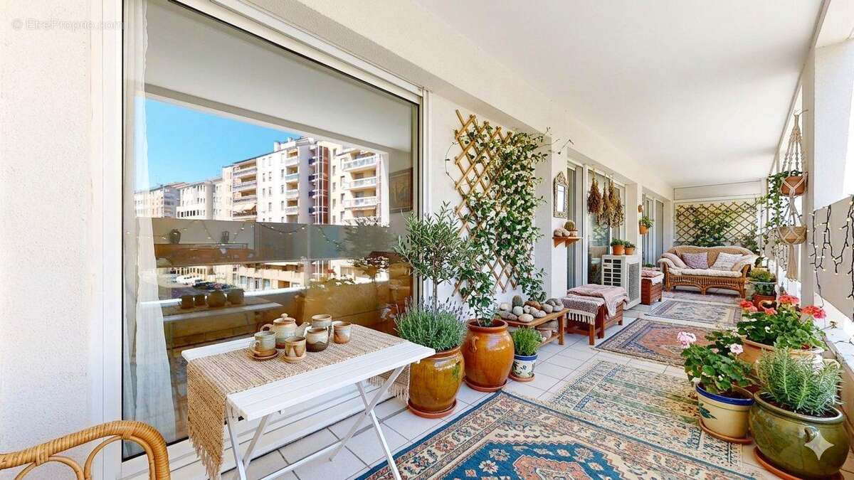 Appartement à LYON-7E