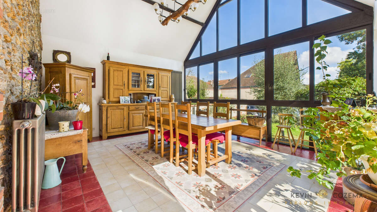 Maison à CORBEIL-ESSONNES