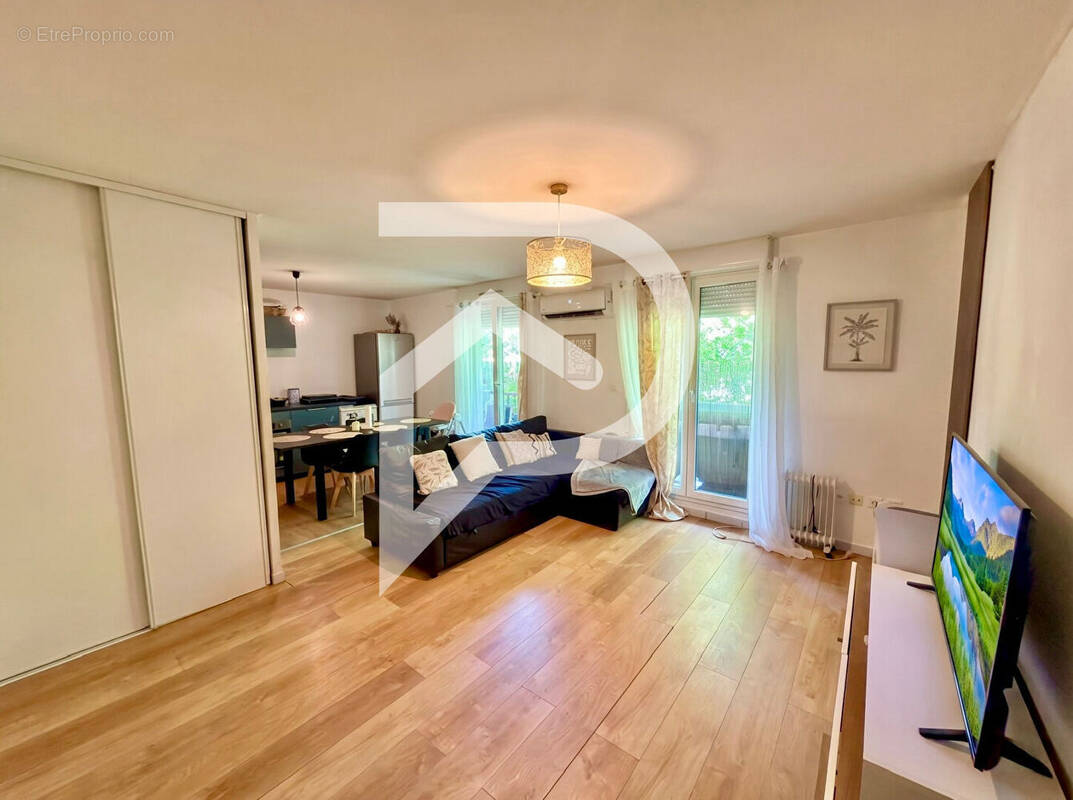 Appartement à MARSEILLE-3E