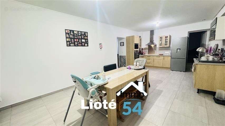 Appartement à VIRECOURT