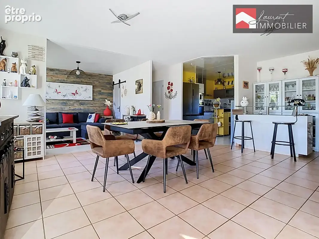 À vendre - Maison individuelle de plain-pied avec grand terrain à Huilly-sur-Seille - photo 8