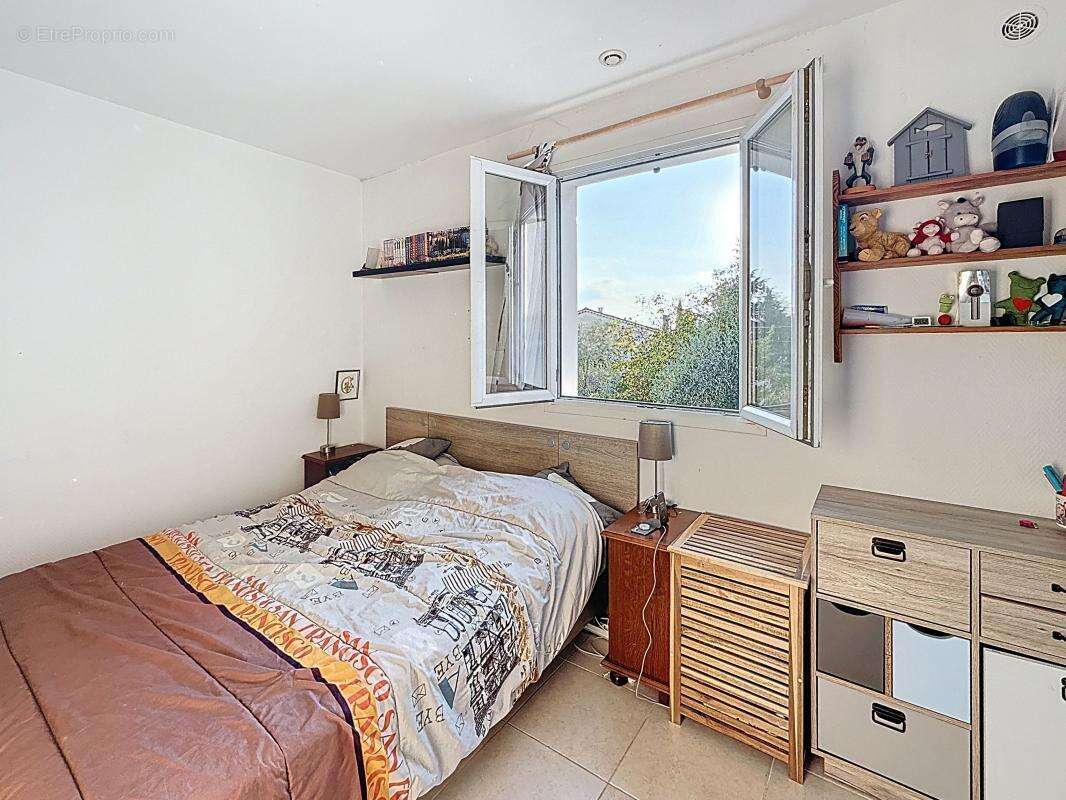 Appartement à MOUGINS