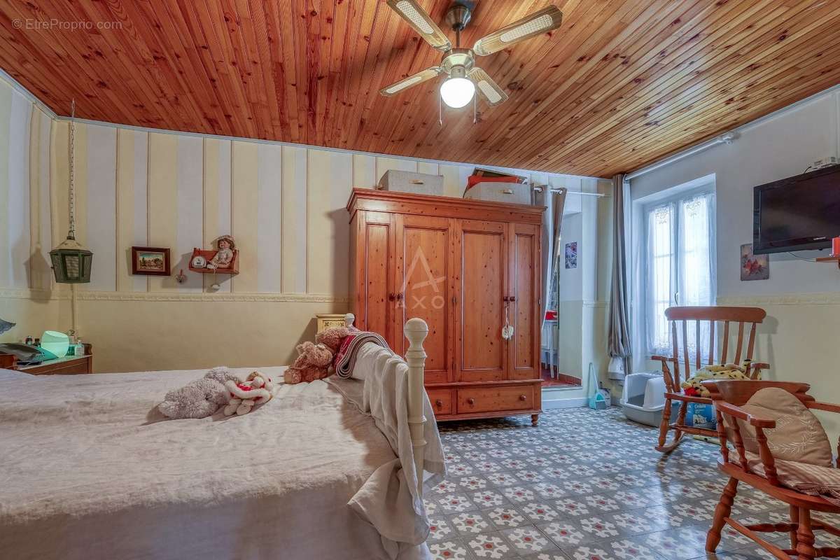 Maison à SAINT-ZACHARIE