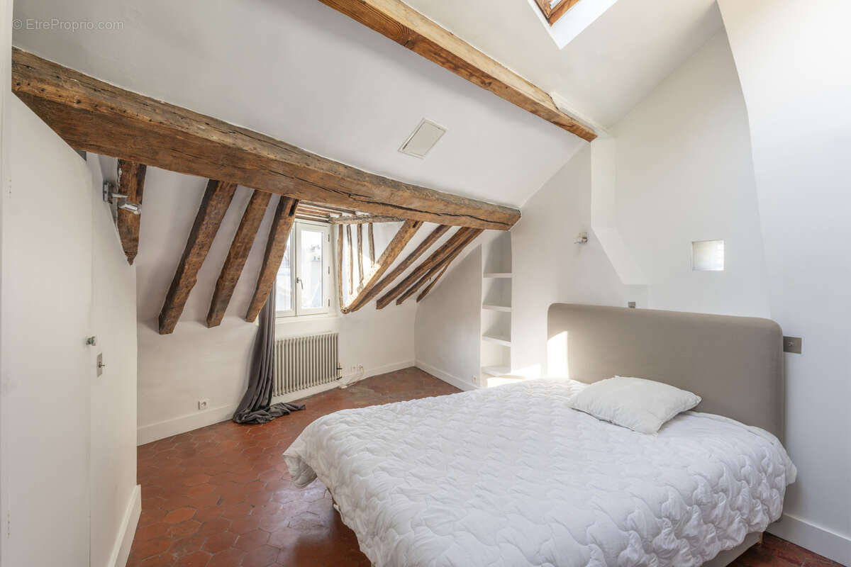 Appartement à PARIS-3E