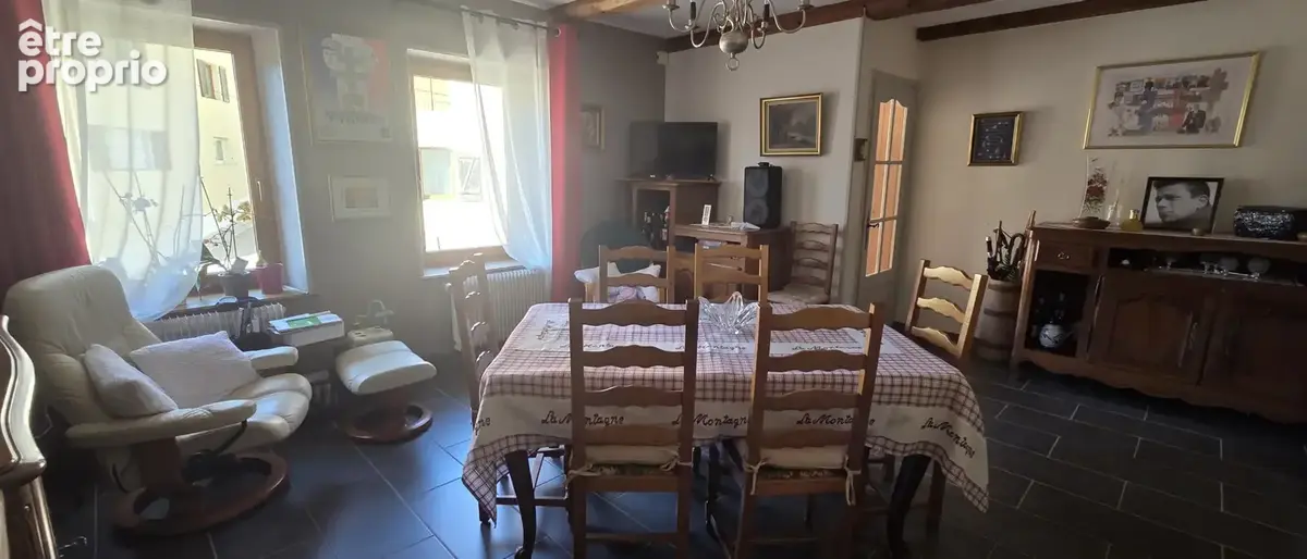 Raon-Sur-Plaine, authentique ferme vosgienne de 1844 à fort potentiel, divisée en deux logements avec jardin e - photo 16