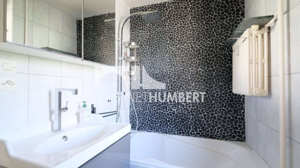Appartement 65 m² à Saint-Etienne  - photo 9