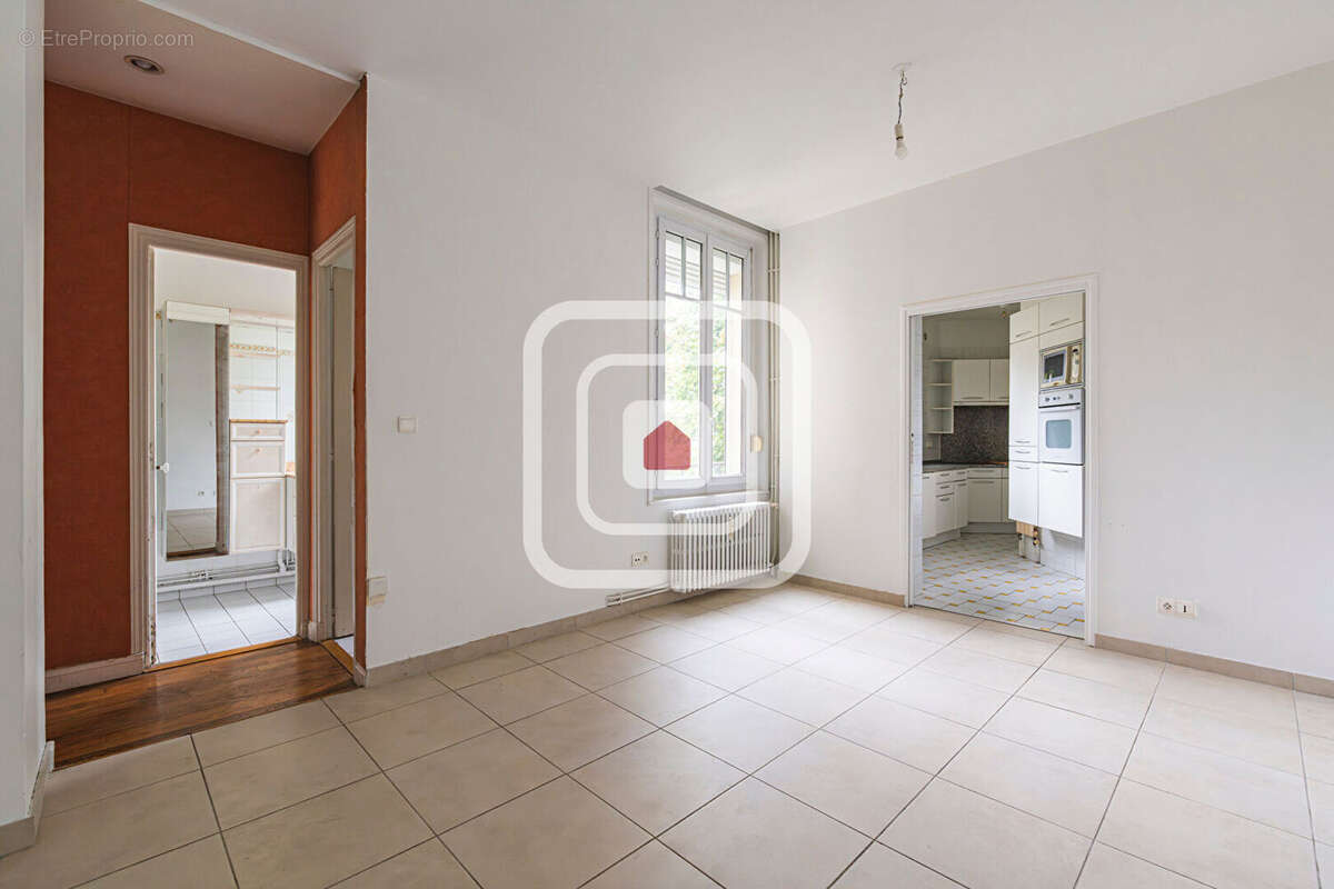 Appartement en duplex de 120m² avec 3 chambres et 2 salle de bain / douche - photo 8