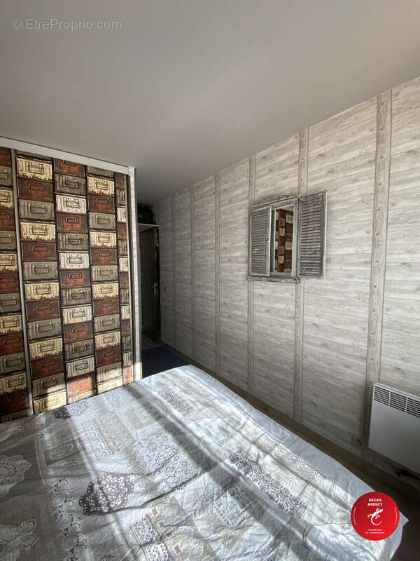 chambre avec salle d'eau - Appartement à NICE