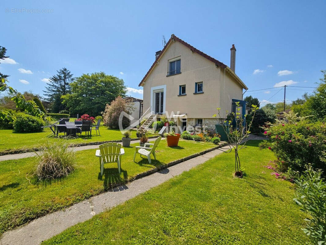 Maison à REBAIS