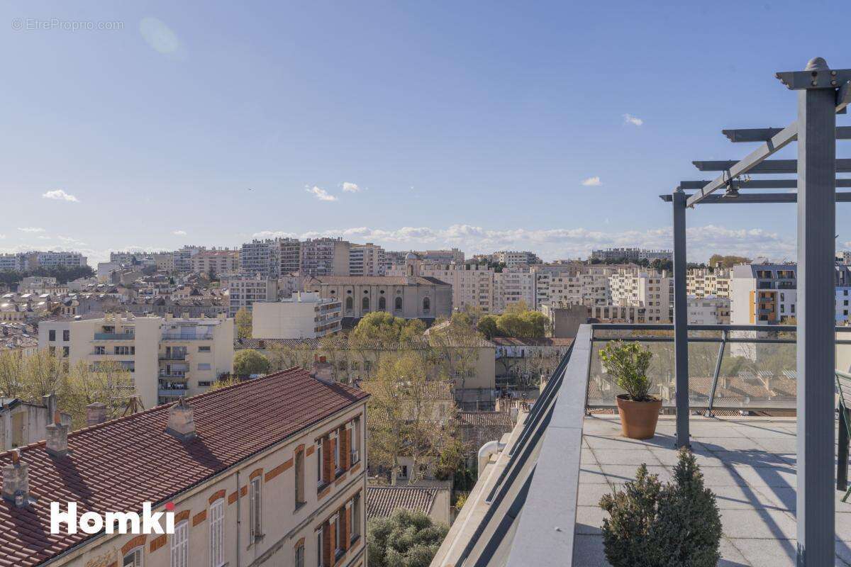 Appartement à MARSEILLE-4E