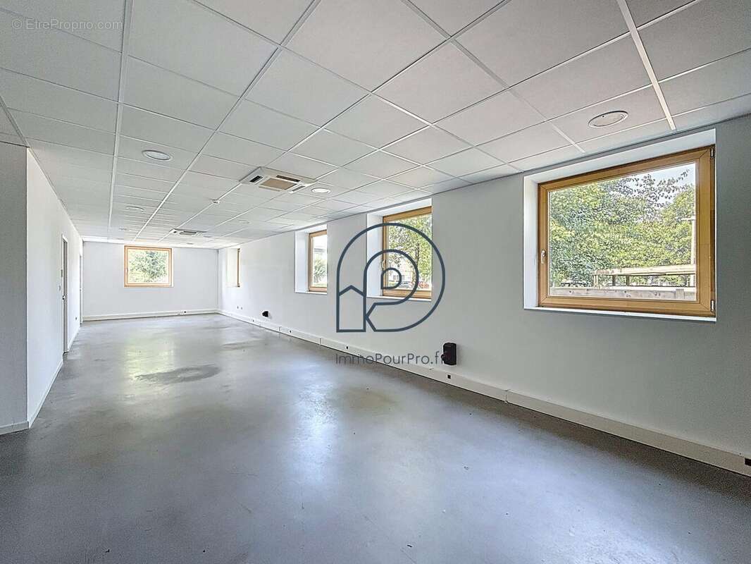 Commerce 356 m² à Villeneuve-D'ascq  - photo 3