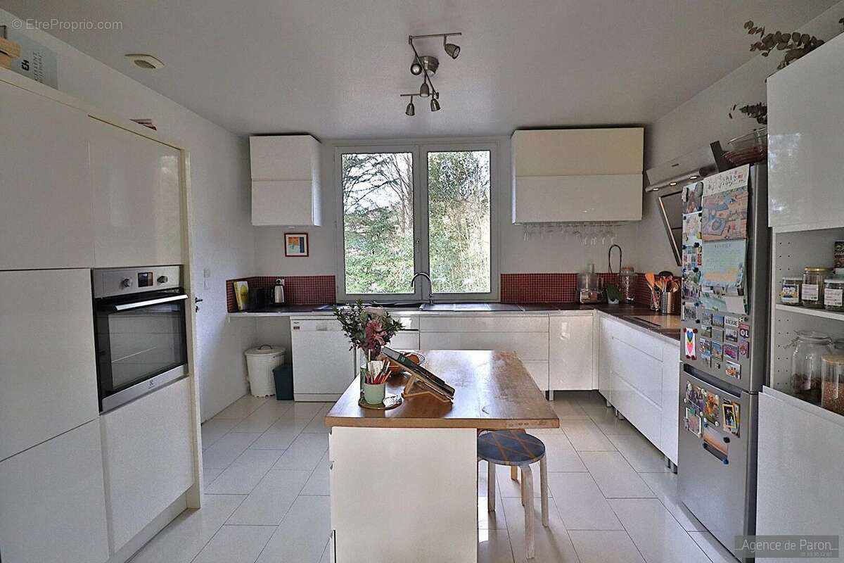 Maison à VERRIERES-LE-BUISSON