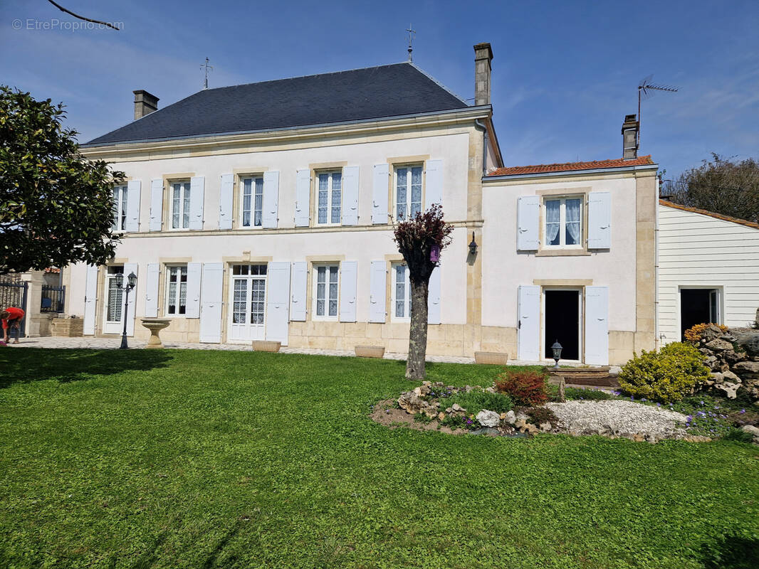 Maison à BREUIL-LA-REORTE