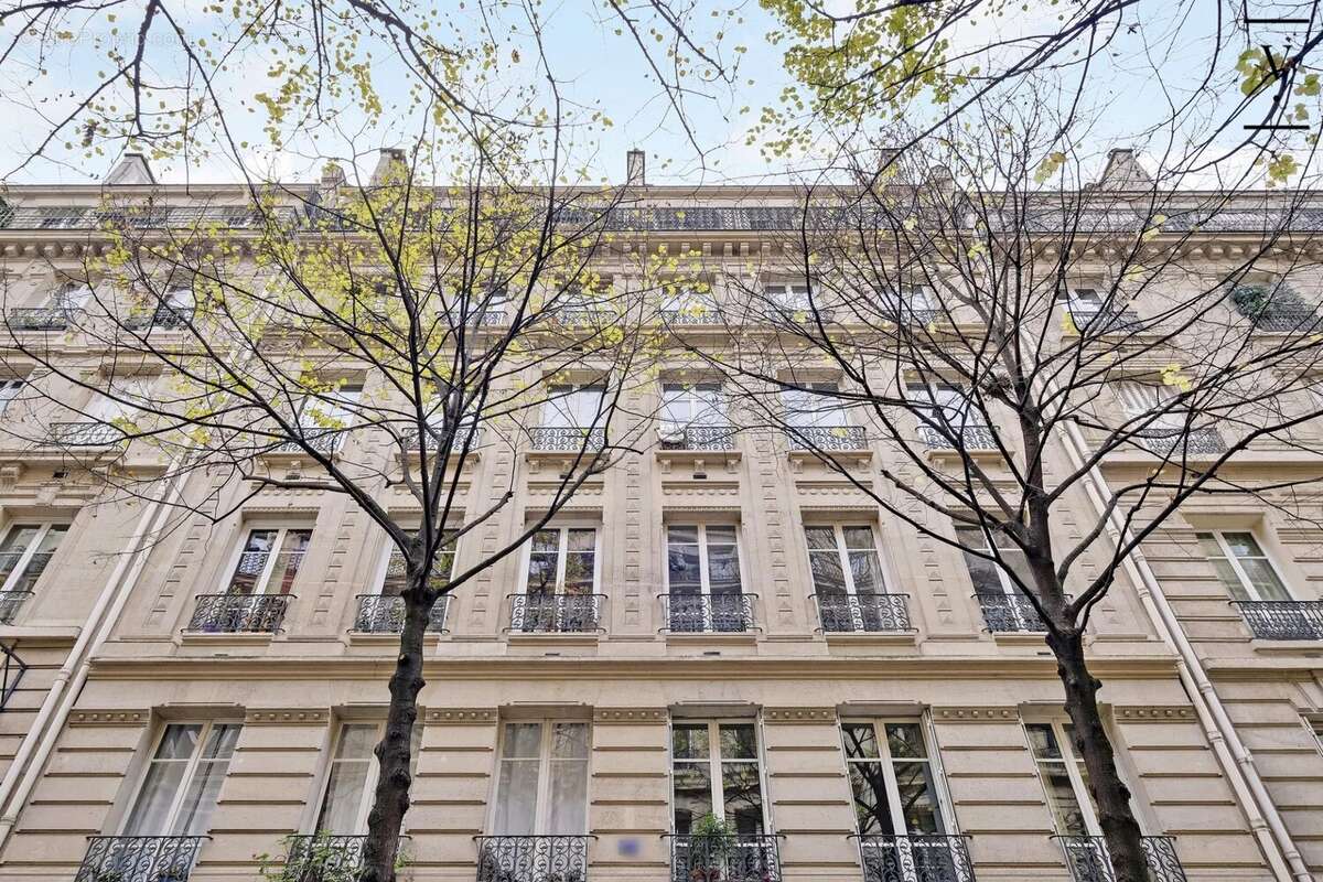 Appartement à PARIS-4E
