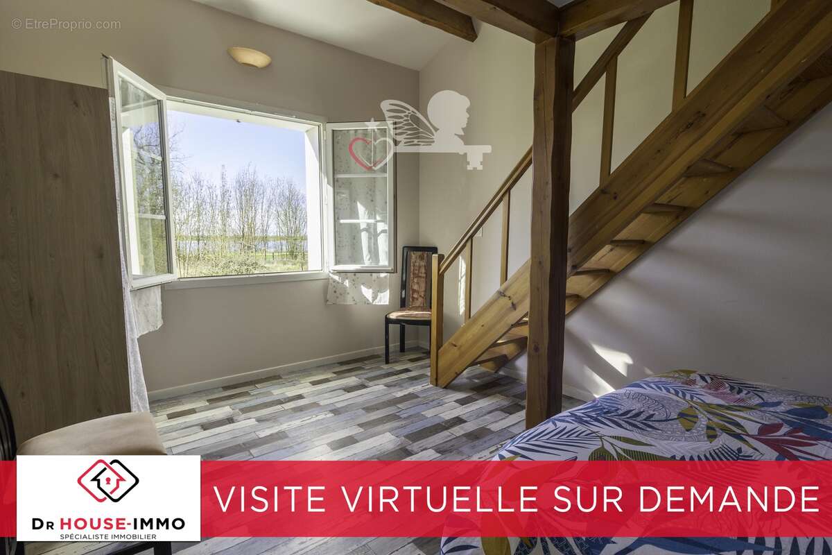 Maison à MOUZEUIL-SAINT-MARTIN