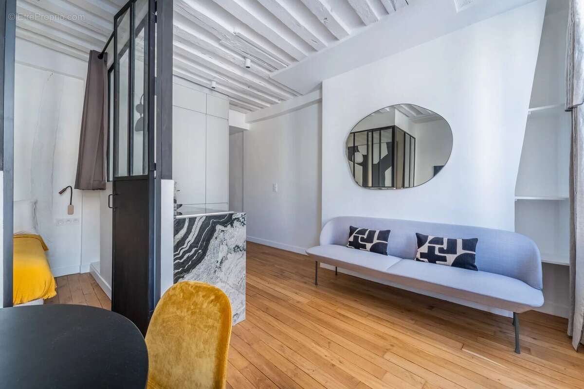 Appartement à PARIS-2E