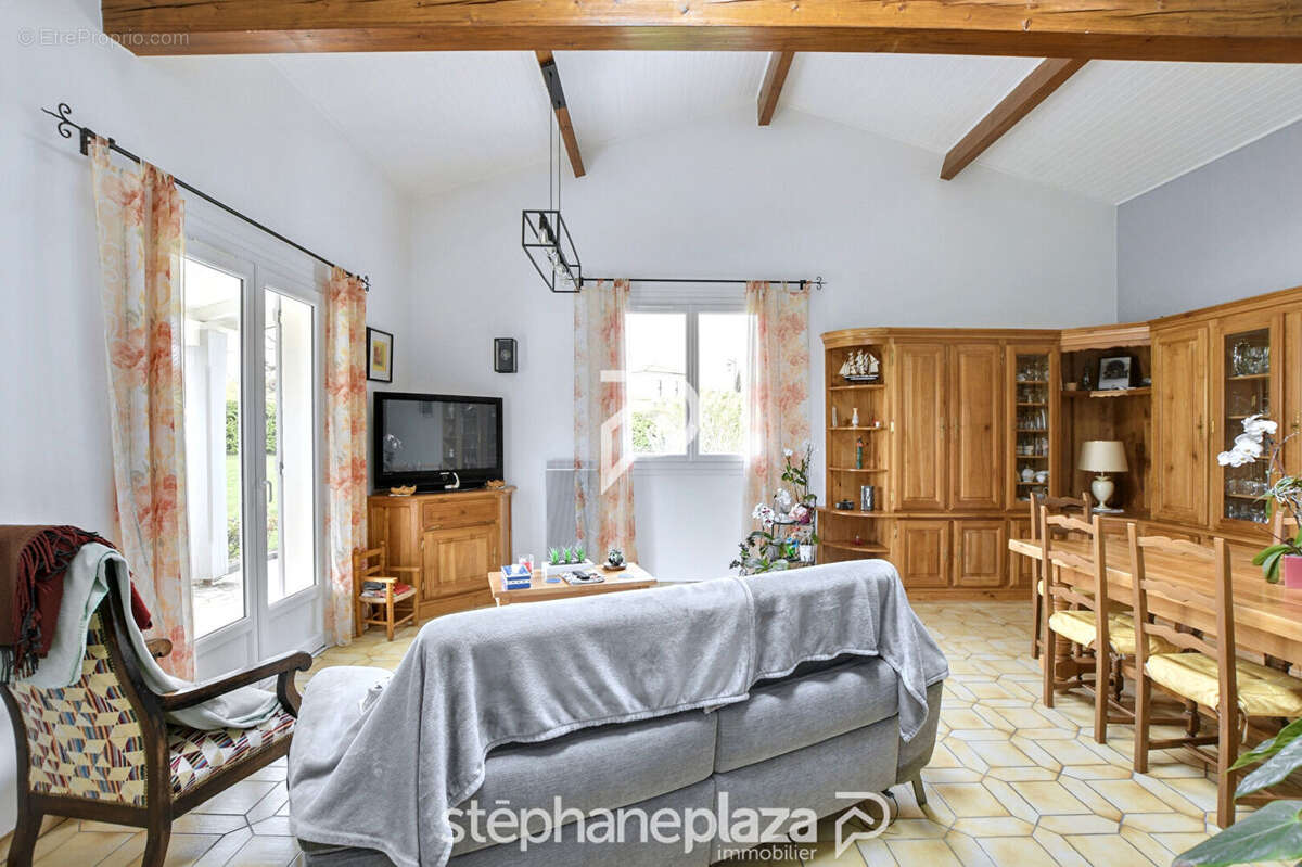 Maison à SAINTE-FOY-D&#039;AIGREFEUILLE