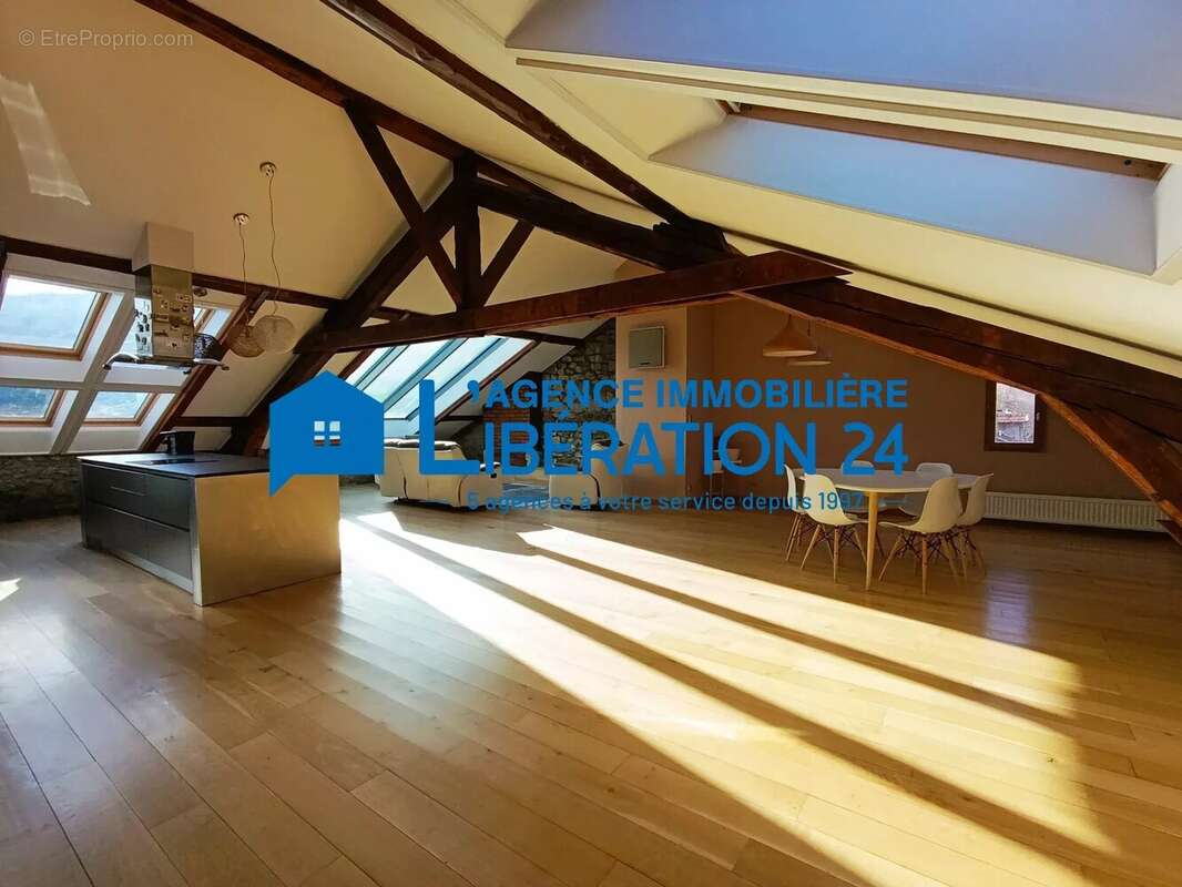Appartement à SAINT-ETIENNE