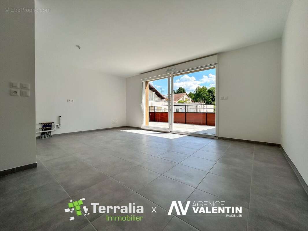 Appartement à NORROY-LE-VENEUR