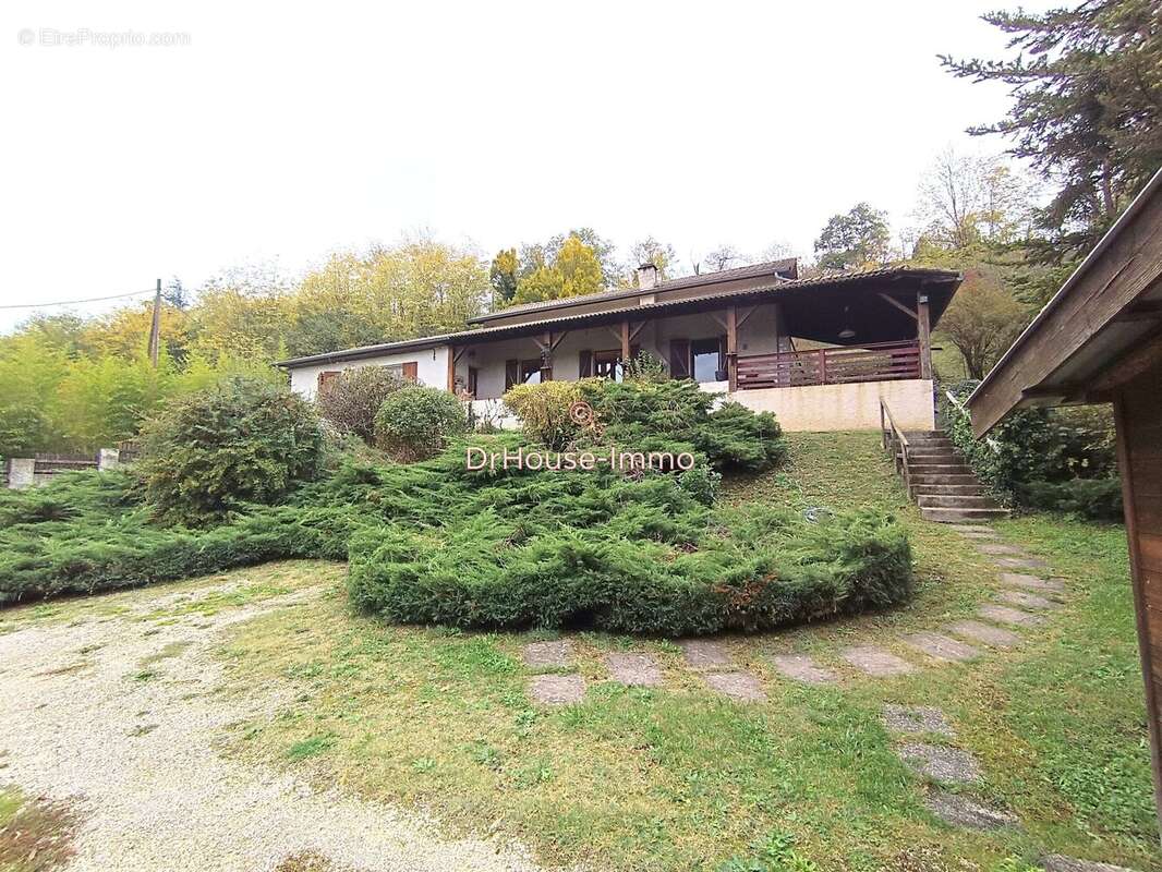 Maison à SAINT-JUST-DE-CLAIX