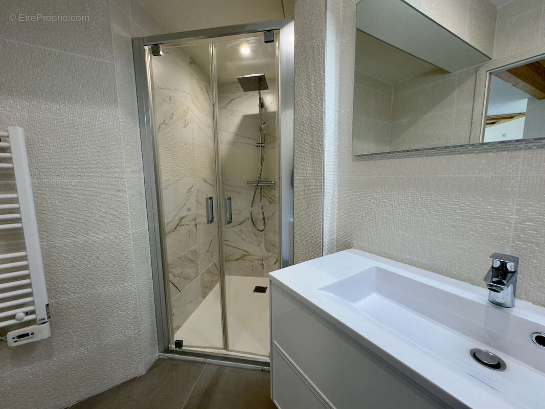 Appartement à CHARNOZ-SUR-AIN