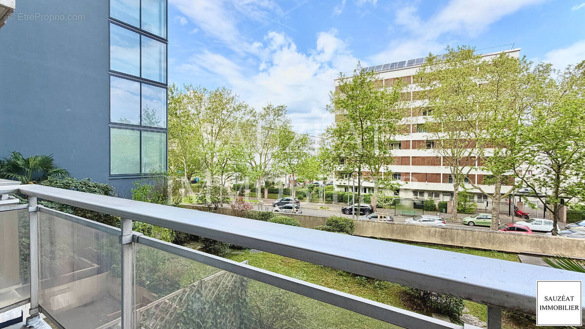 Appartement à MONTROUGE
