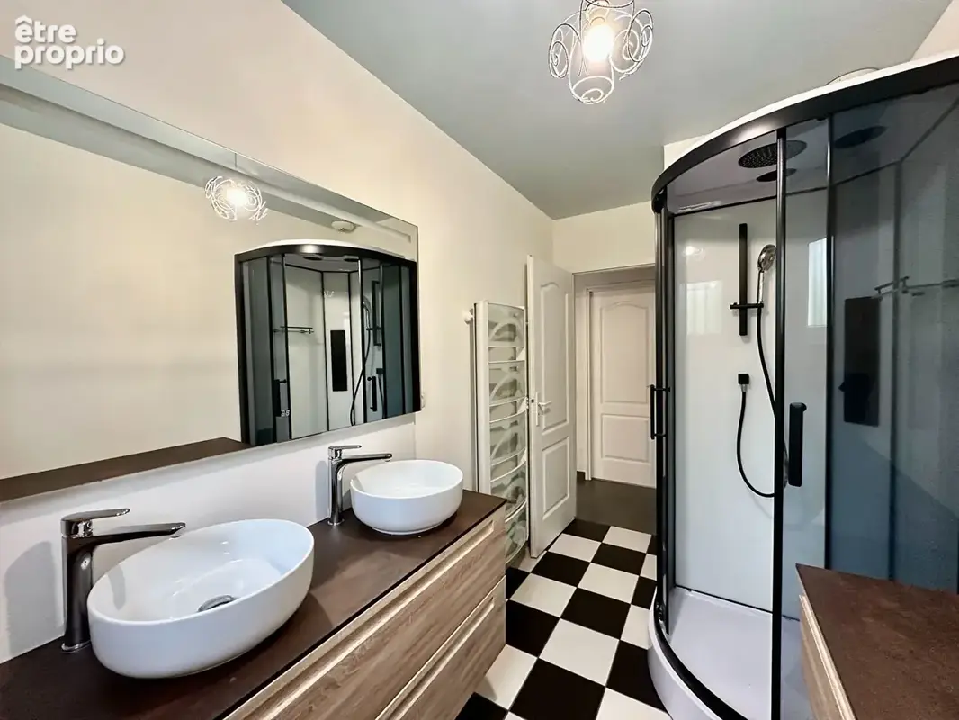 Saint-Pantaléon-de-Larche, plain pied, 3 chambres,100 m2, piscine ! - photo 16