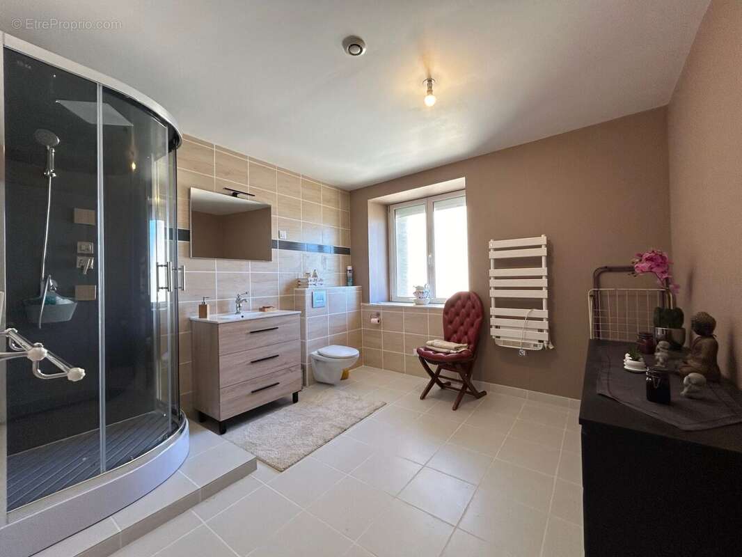 Maison 223 m² à Marnay  - photo 8