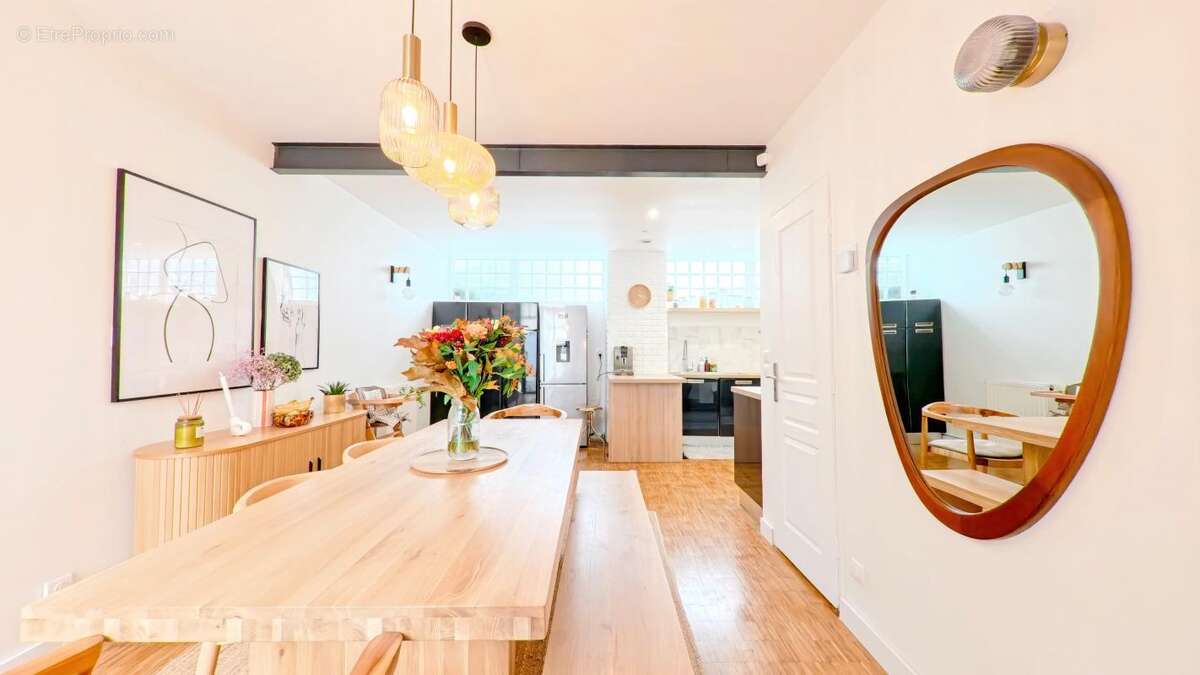 Maison à CHENNEVIERES-SUR-MARNE