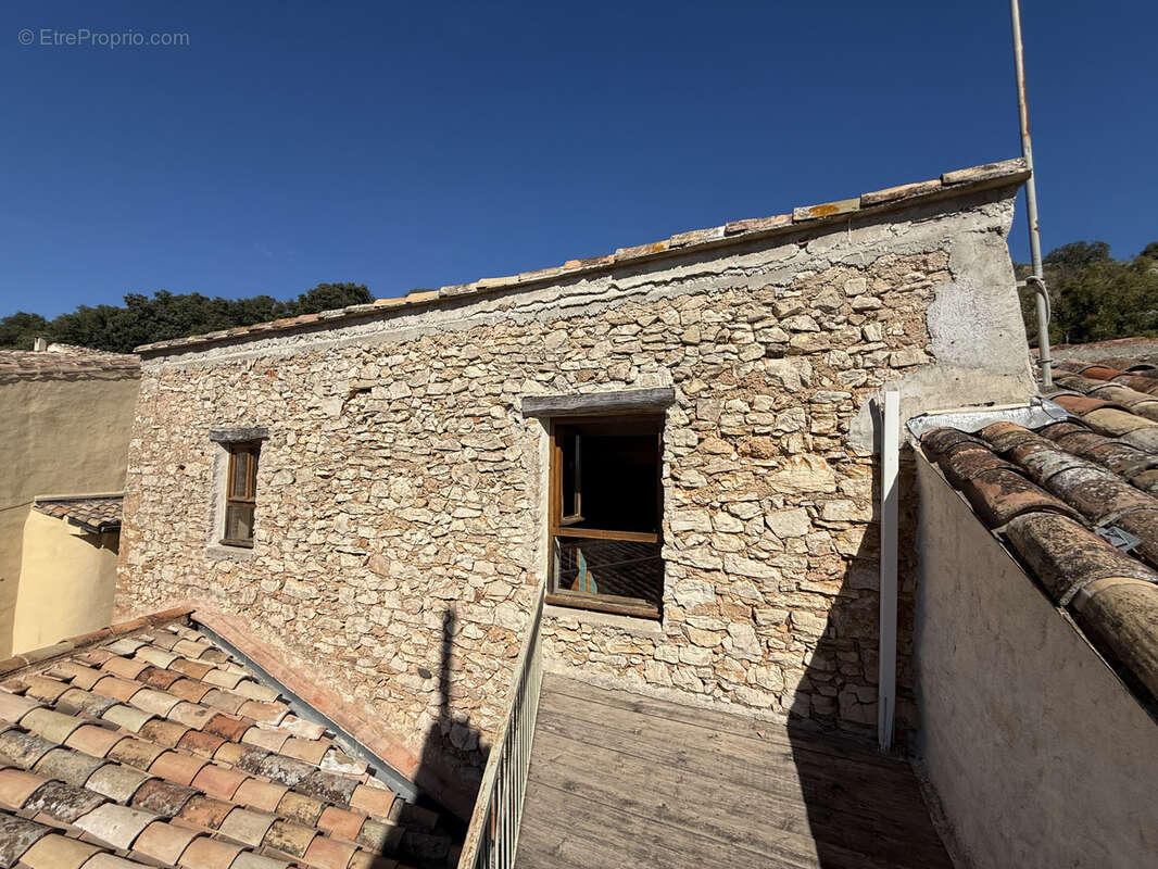 Maison à MONTPEYROUX