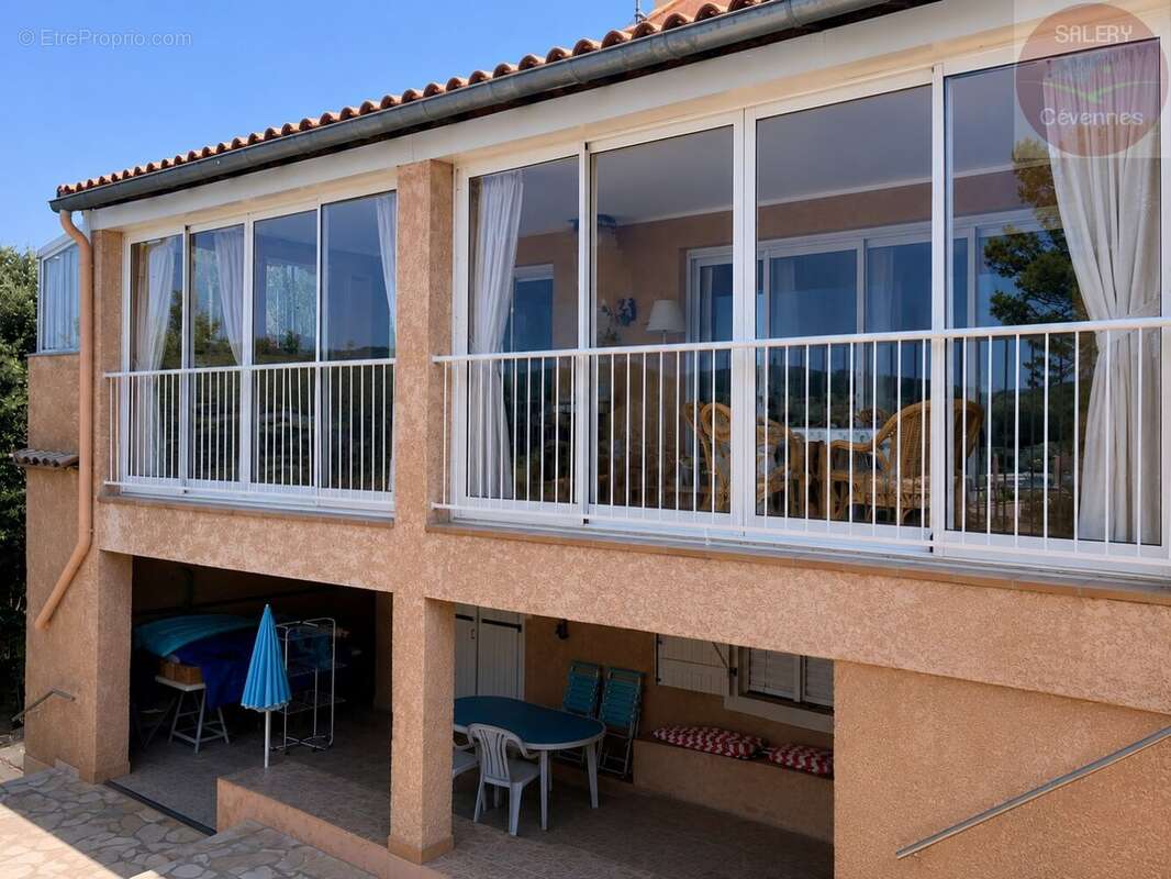 Villa familiale avec piscine,appartement indépendant et terrain arboré - photo 3