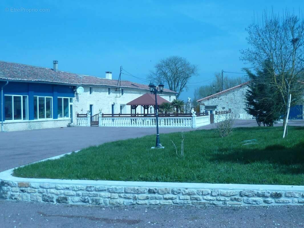 Maison à VILLEFAGNAN