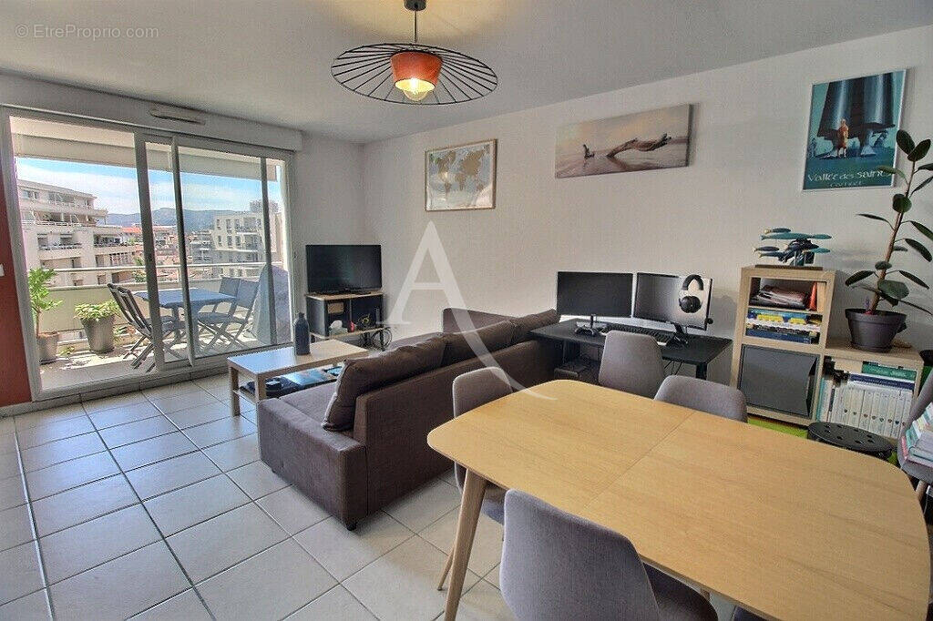 Appartement à MARSEILLE-8E