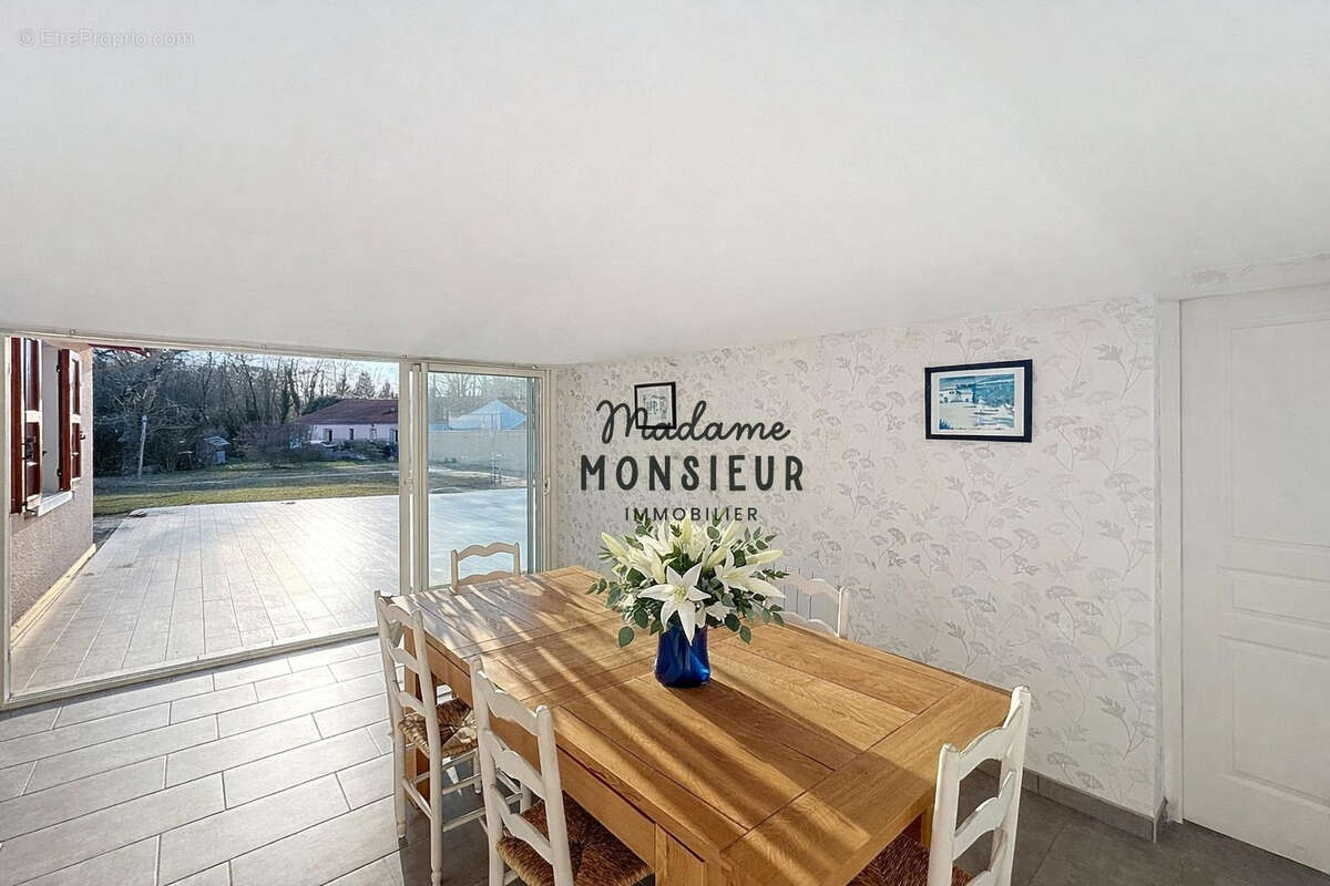 Maison à CESSIEU