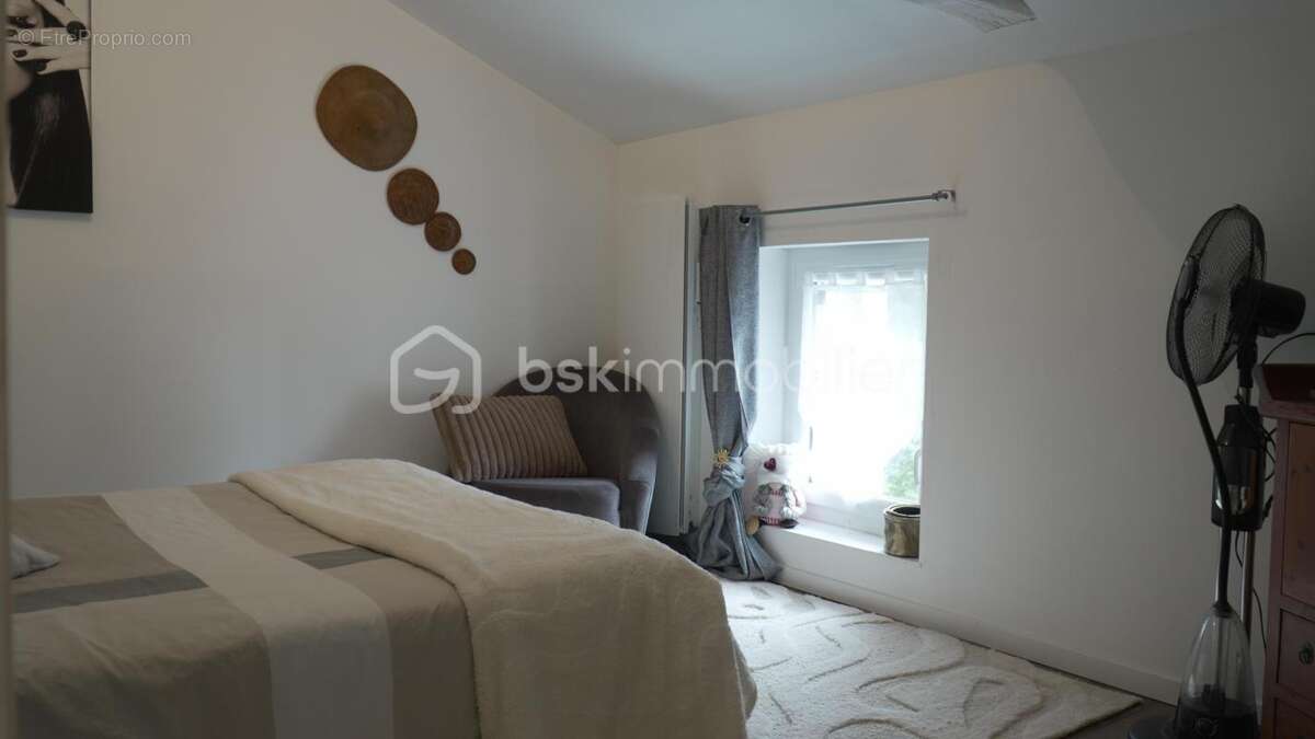Charmante maison en pierre rénovée de 126 m² de type T5 - photo 11