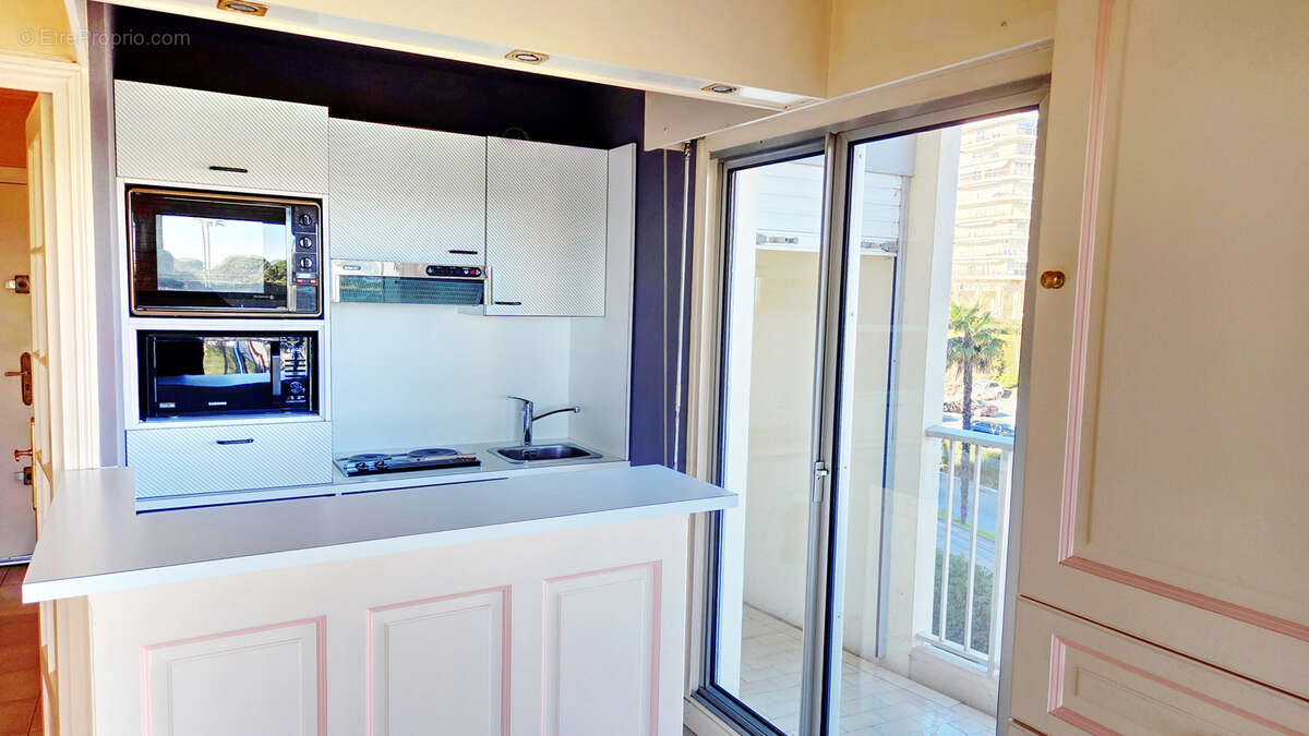 Appartement à MANDELIEU-LA-NAPOULE