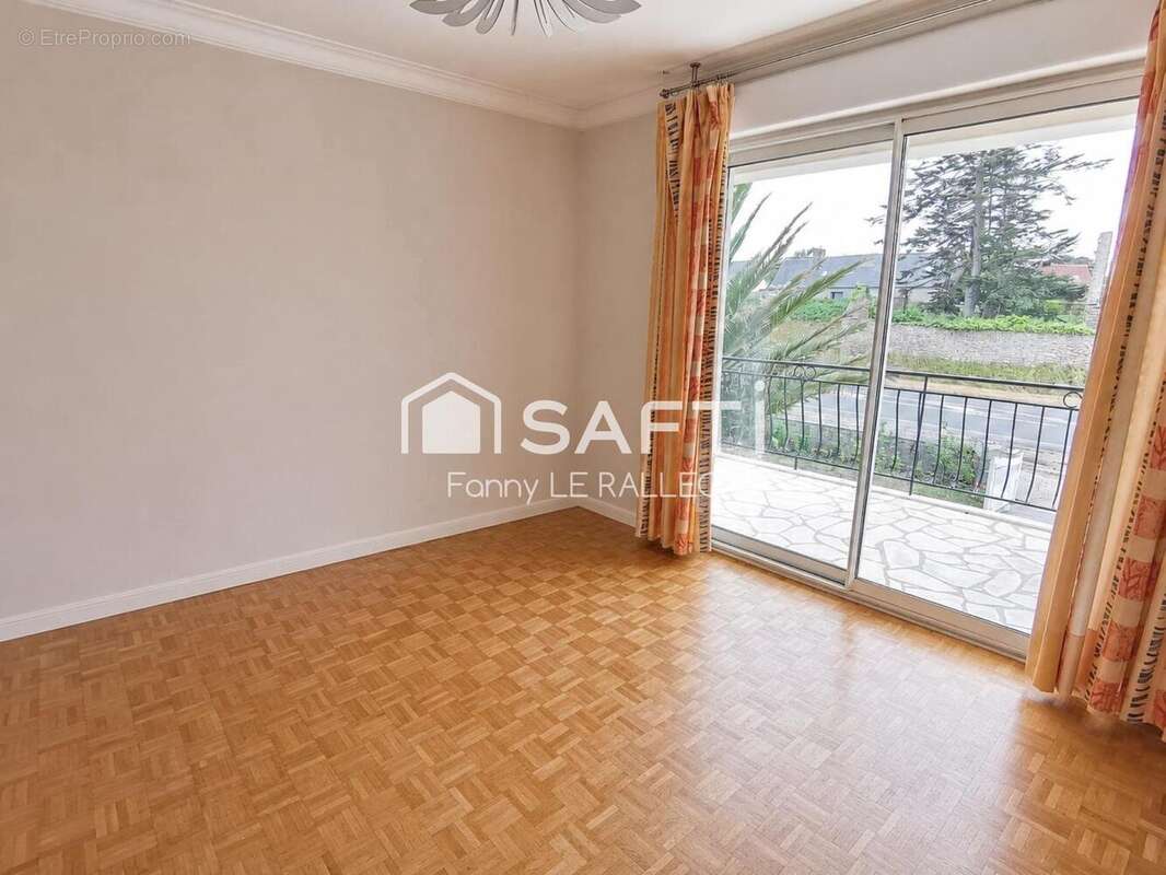 Maison 100 m² à Trevou-Treguignec  - photo 7
