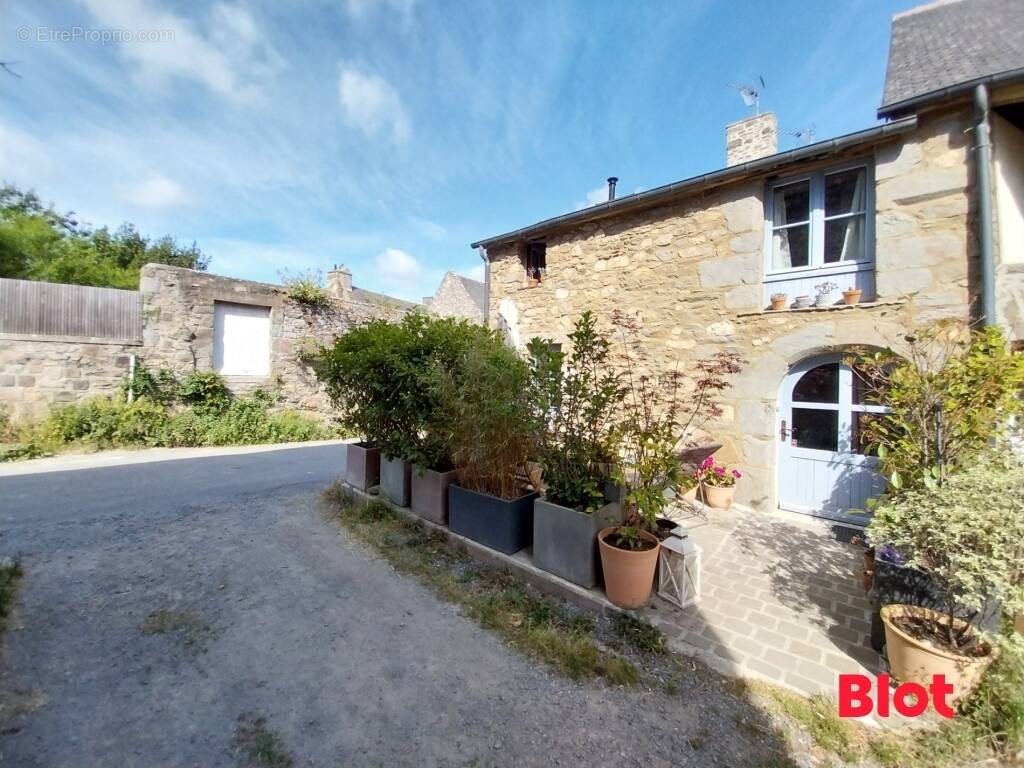 Maison à SAINT-SULIAC