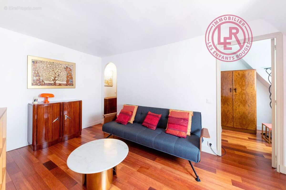 Appartement à PARIS-3E