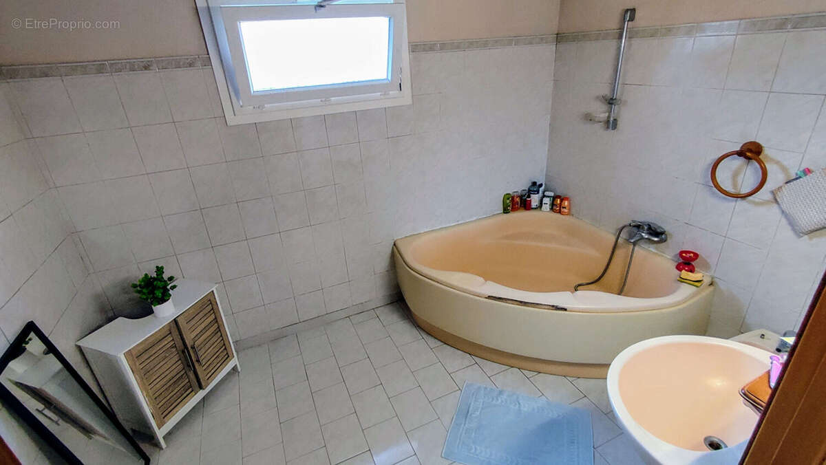 Maison à SAINT-PIERRE-DU-MONT