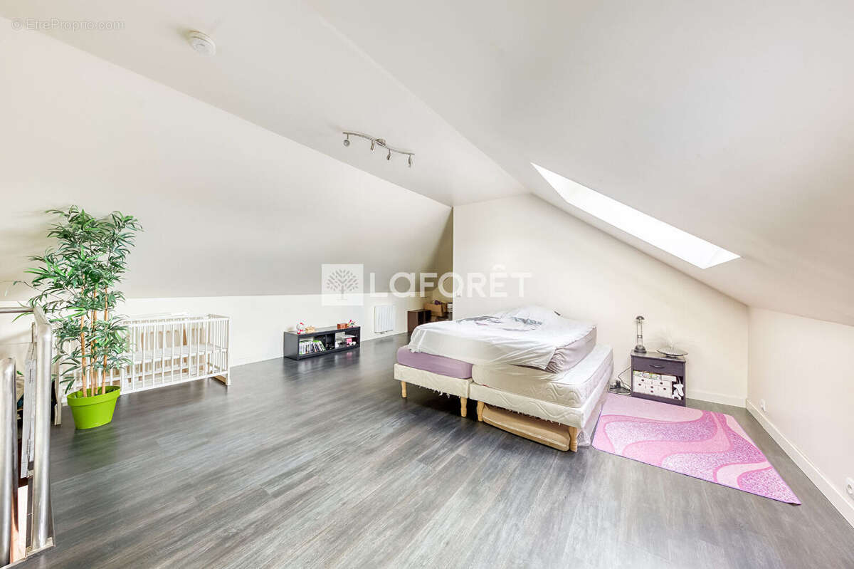Appartement Ozoir La Ferriere 3 pièce(s) 74 m2 - photo 9