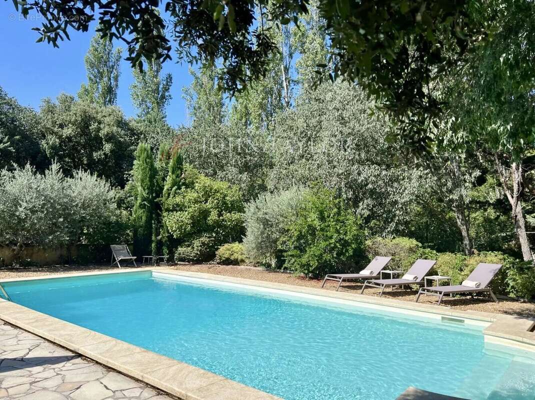 Maison à GORDES