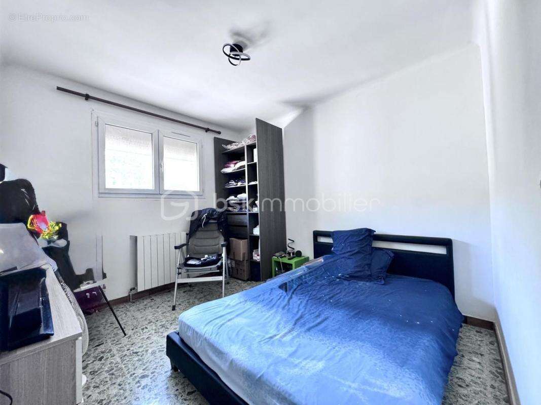 Achat Maison de plain-pied 4 chambres de 127 m² avec Terrain de 1478 m² – Piscine – Garage – Camps-la-Source (83170) - photo 15