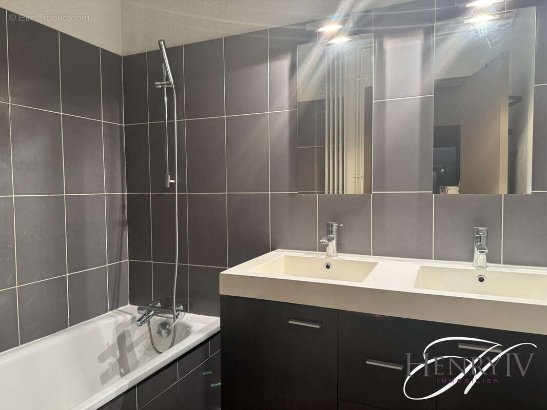 Appartement à SAINT-ISMIER