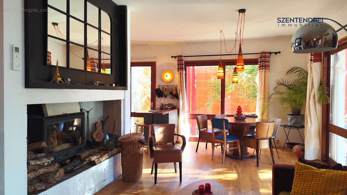 Szentendrei immobilier  maison F4 Aubais - Jardin arboré calm - Maison à AUBAIS