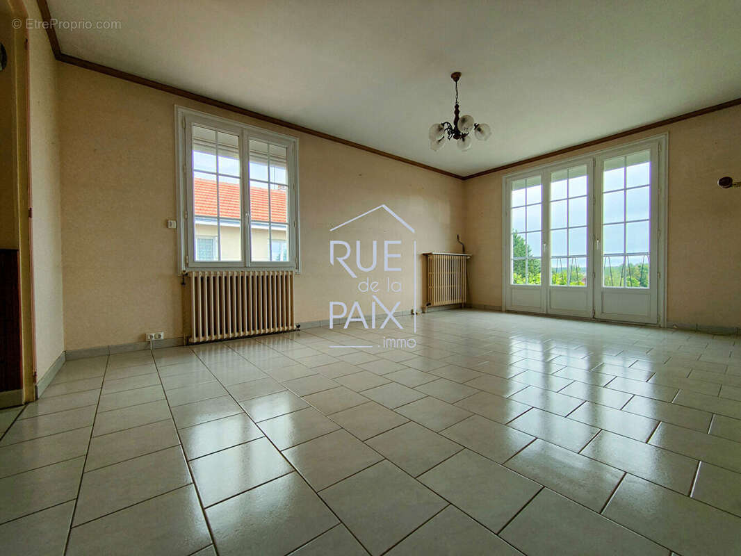 Maison à THURE