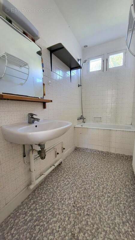 Maison à LES CLAYES-SOUS-BOIS