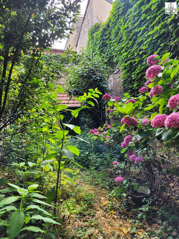 Maison à PONT-DE-VAUX