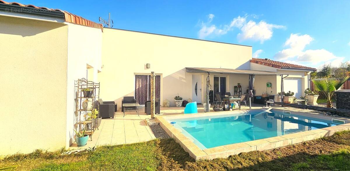 Maison à LOMBEZ